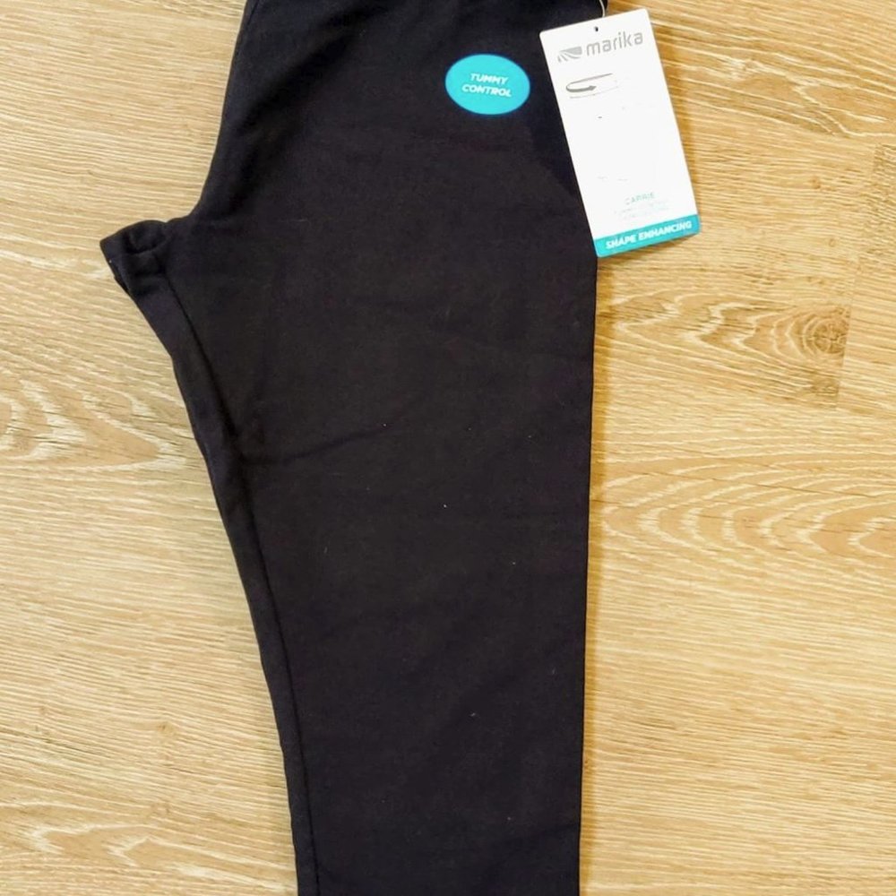 NWT Carrie Tummy Control Capri Leggings - Picture 3 of 3